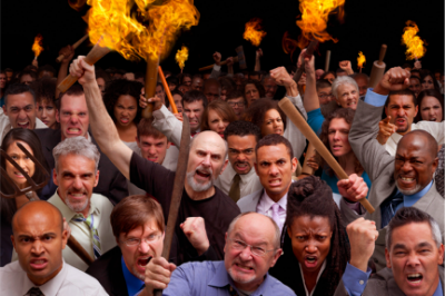 8 Lessons Learned From The Mob Mentality Of Social Media 8 Lessons Learned From The Mob Mentality Of Social Media