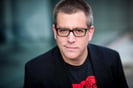 On Top of PR podcast: Building relationships with guest Peter Shankman and show host Jason Mudd episode graphic